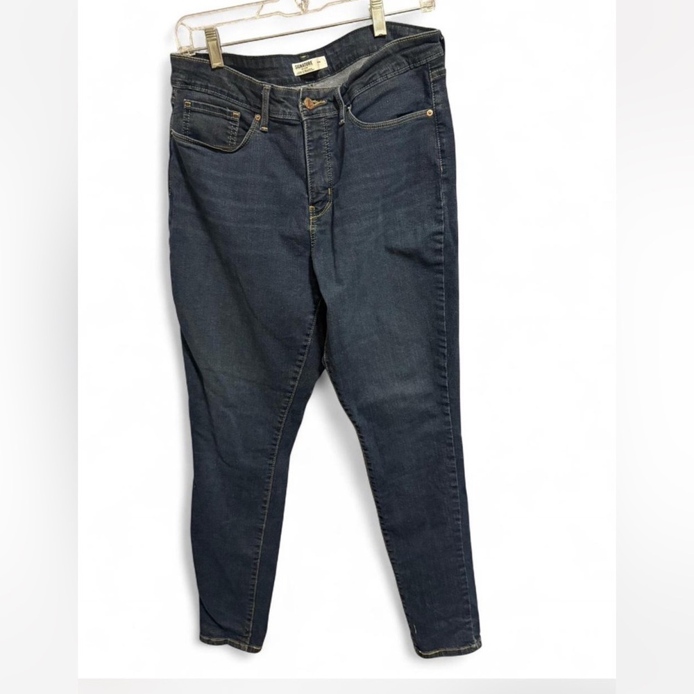 Levi’s Dark Blue Skinny Jeans